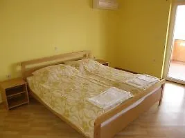 Pintar One Bedroom Baška 3*,
