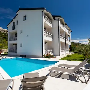 3* Frühstückspension Došen Iii
